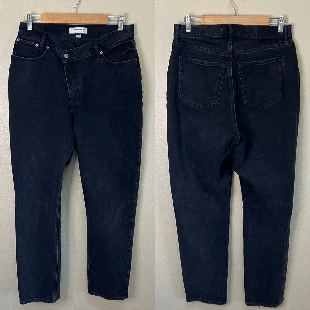 Abercrombie & Fitch Curve Love Black V-Waist Dad Jeans Size 8/29
